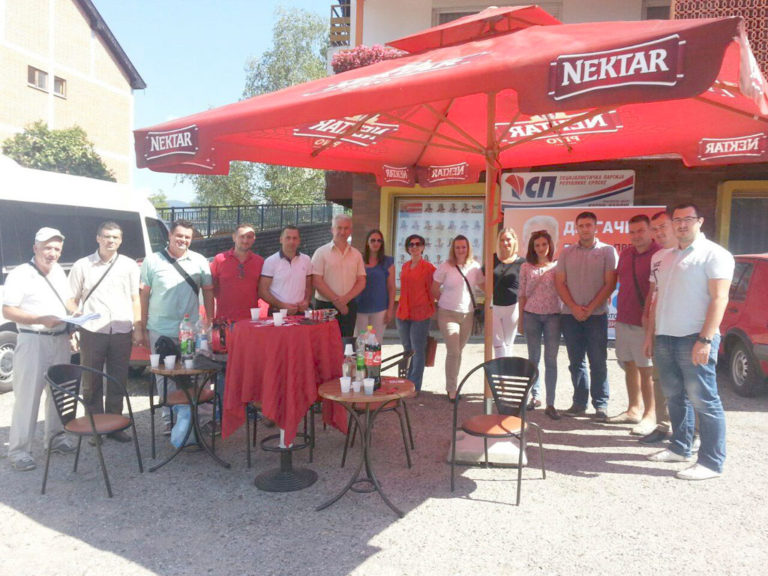 Socijalisti krenuli u trku, Tešić kovertirao ostavku