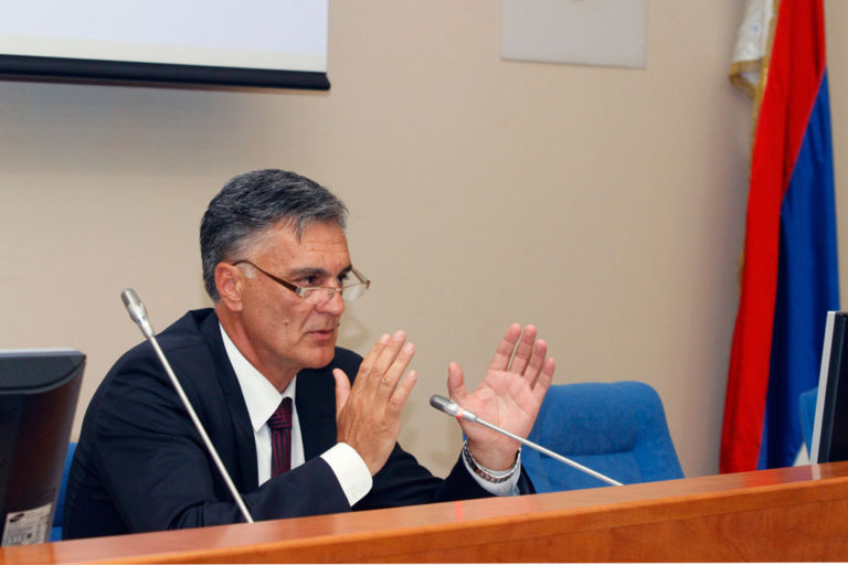 Tužbe prijete članovima izborne komisije