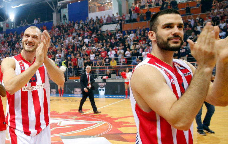 VIDEO: Simonović i Lazić vratili ukradeni pehar Evrolige