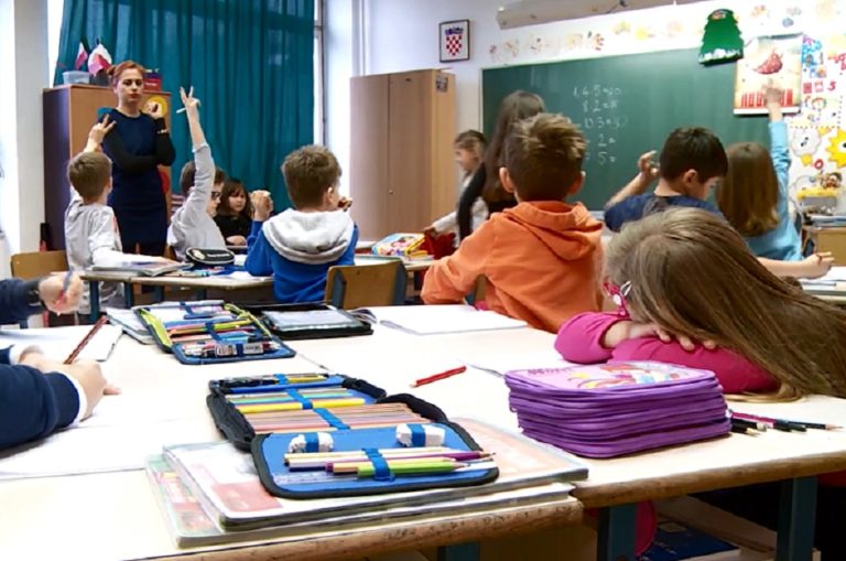 Potreban nastavnik u školi u Garićima