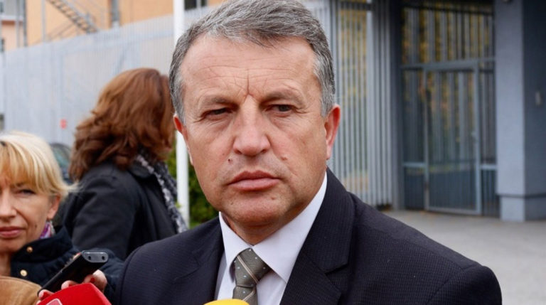 Glamočak zavodi red u srbačkom SDS-u