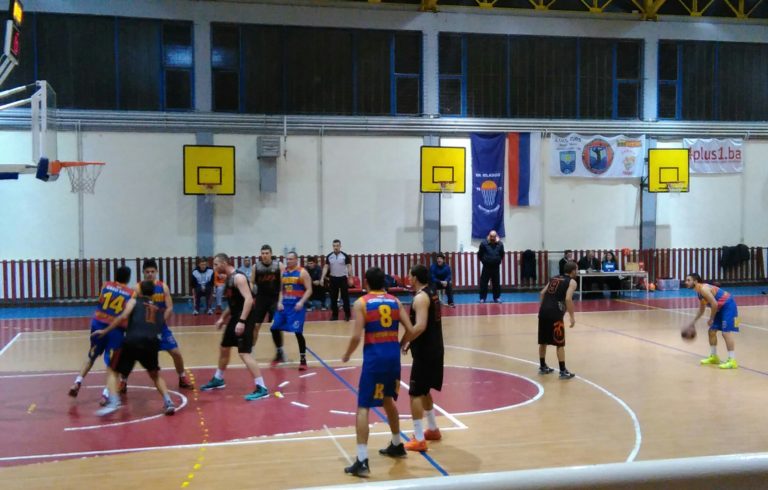 Furiozna Mladost za poluvrijeme razbila Unu