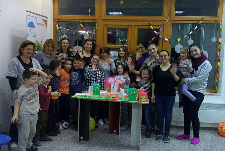 Obezbijeđeni paketići za mališane iz “Kuće radosti”