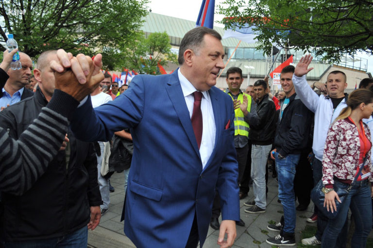 Dodik: Odštetom od Bosića ću častiti narod u Gospodskoj ulici